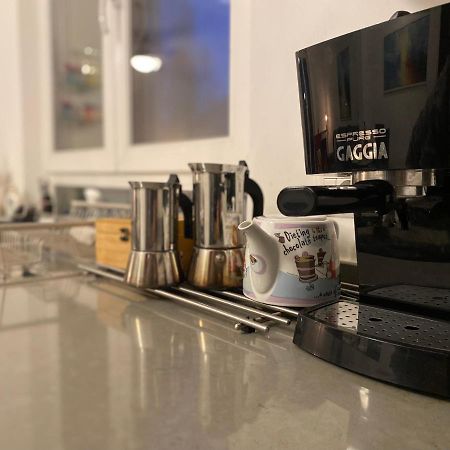 Cozy Modern Apt W Free Parking Bbq & Fully Equipped Villa Como Eksteriør bilde